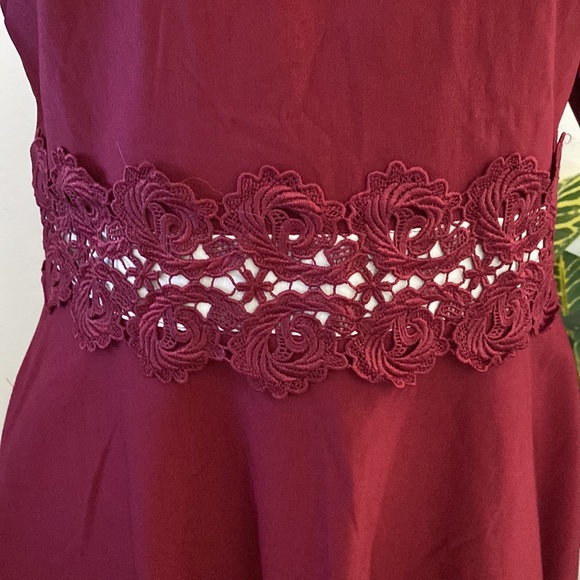 Dress - Picture 2 of 4